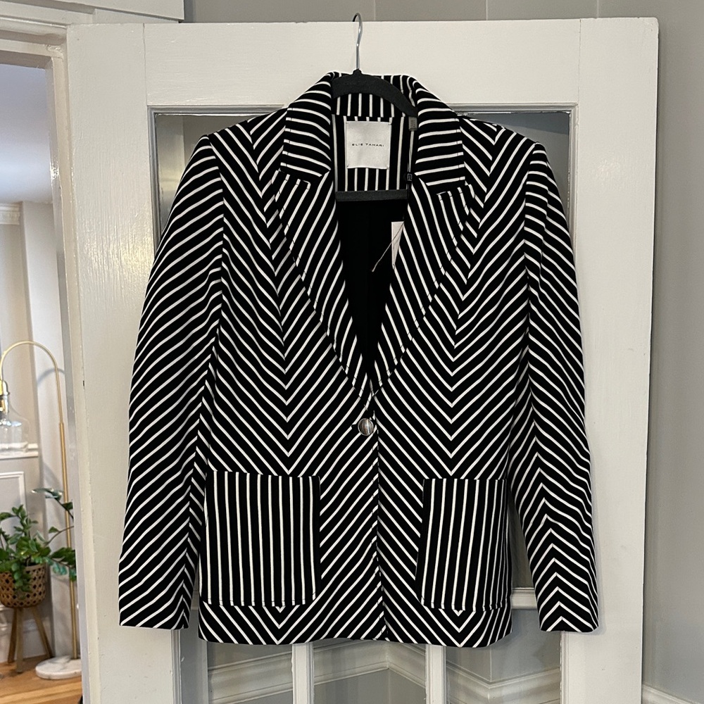 Elie Tahari Black and White Chevron Blazer